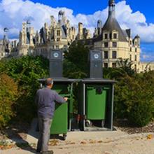 Conteneur enterré pour bacs roulants