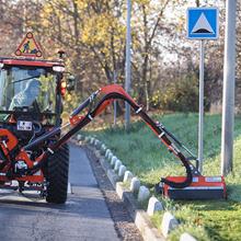 Débroussailleuse adaptable sur tracteurs à bout de bras