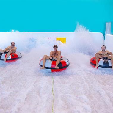 Machine à surf, simulateur de glisse - Photo