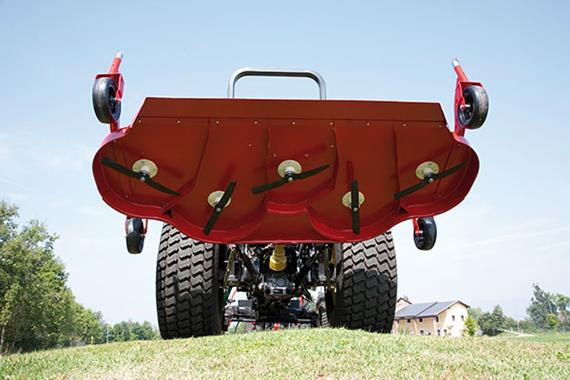 Tondeuse adaptable sur tracteurs - Photo