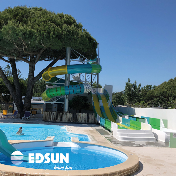Toboggans aquatiques sur mesure - Photo
