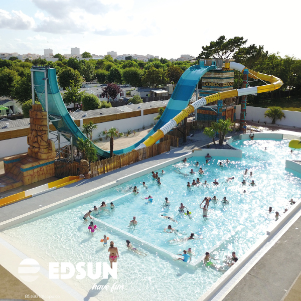 Toboggans aquatiques sur mesure - Photo