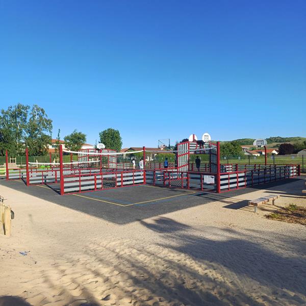 Equipement multisports et multi-terrains