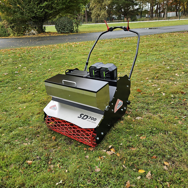 Engazonneur automoteur