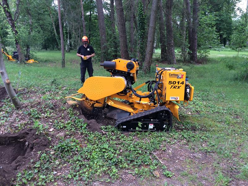 Matériels et Outillage - Déssoucheuse autonome - Photo 1