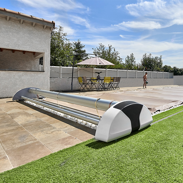 Couverture de piscine 4 saisons motorisée
