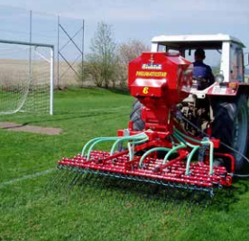 Largeur de travail 2m, dents inclinées