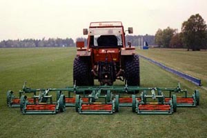 Entretien des sols sportifs outdoor - Tondeuse adaptable sur tracteurs - Photo 1