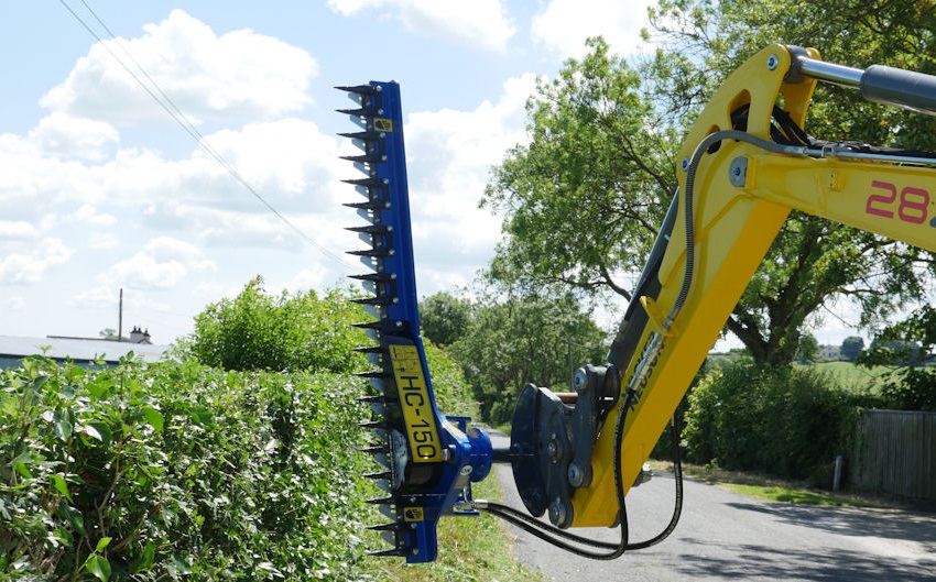 Taillehaie hydraulique adaptable sur minipelle Taillehaies — free download
