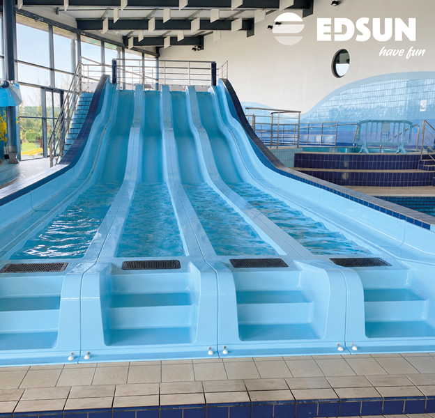 Toboggans aquatiques sur mesure - Photo