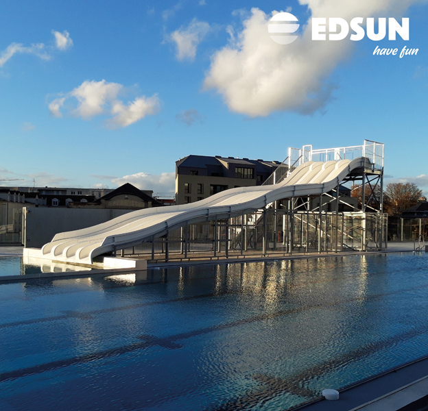 Toboggans aquatiques sur mesure - Photo