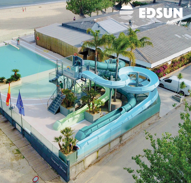 Toboggans aquatiques sur mesure - Photo