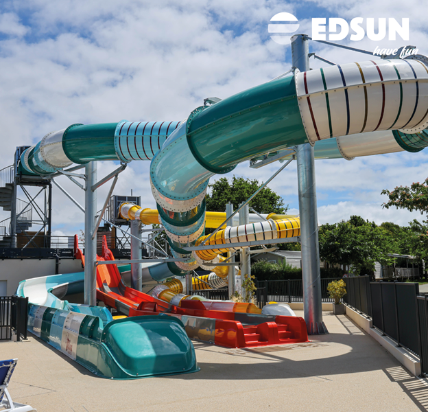 Toboggans aquatiques sur mesure - Photo