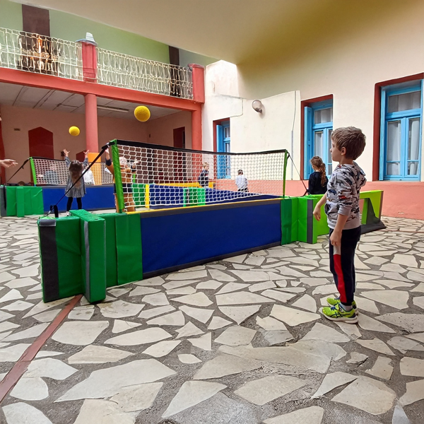 Système modulable en mousse d’espaces multisports et multi-terrains, pédagogiques et ludiques pour enfants et seniors - Photo