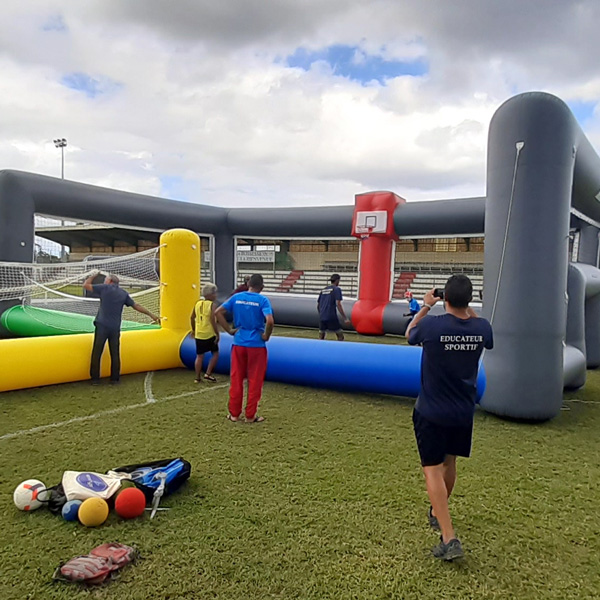 Structure gonflable multisports et multi-terrains - Photo