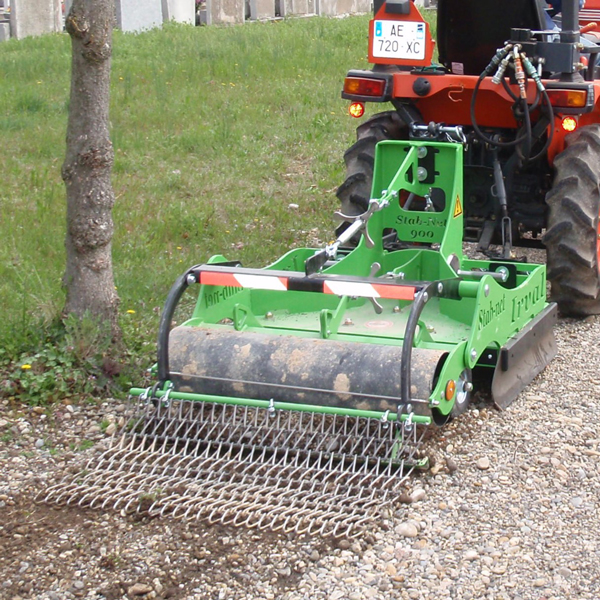 Désherbeur mécanique pour tracteur
