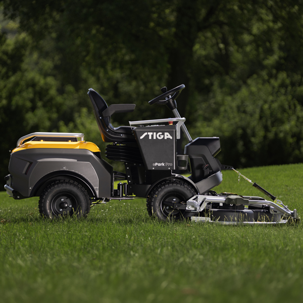 Tondeuse ePark Pro l’emblématique coupe frontale - Photo