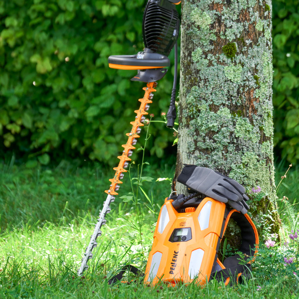 Taille-haies électrique Helion 3 : taille haie professionnel avec batterie  dorsal