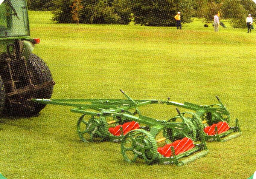Entretien des sols sportifs outdoor - Tondeuse adaptable sur tracteurs - Photo 1